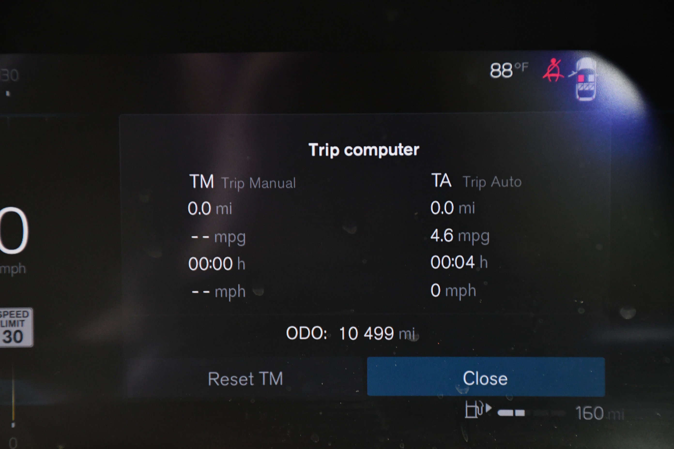 Used 2025 Volvo XC40 B5 Plus image 14