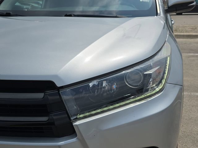Used 2019 Toyota Highlander SE FWD image 33