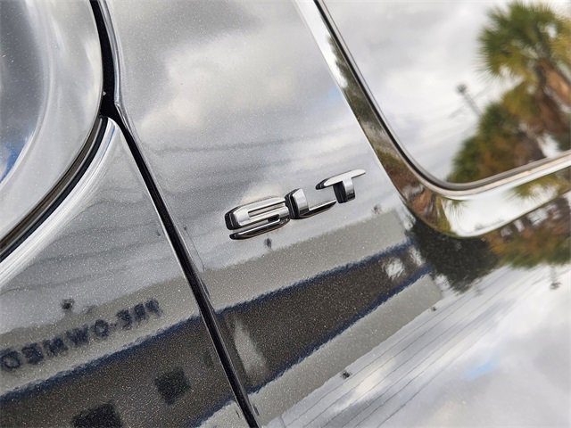 Used 2021 GMC Acadia SLT w/ Elevation Edition image 9