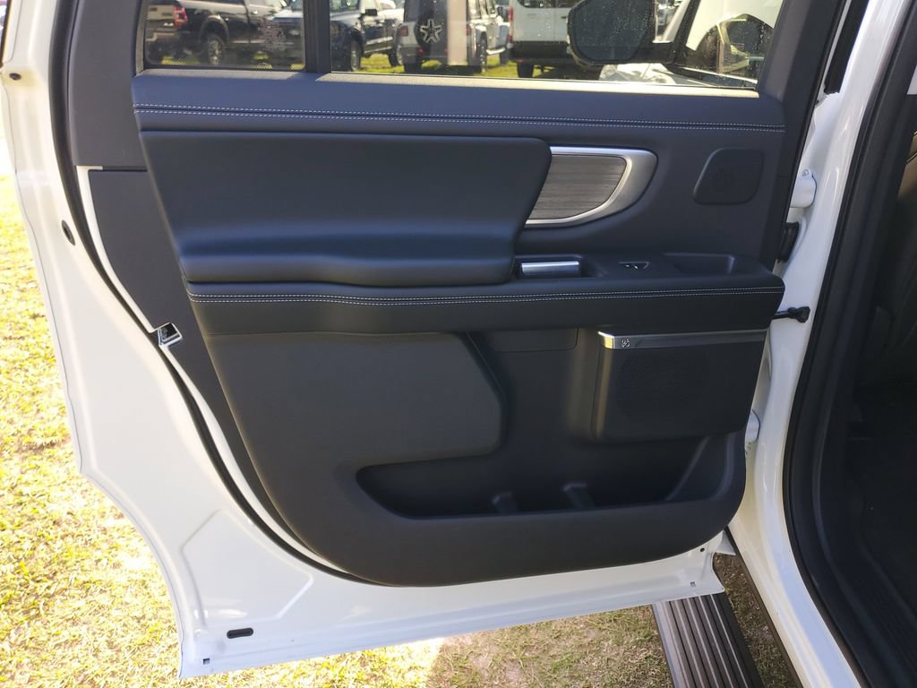 New 2025 Ford Expedition Max Platinum w/ Driver's Package AWD/4WD image 28