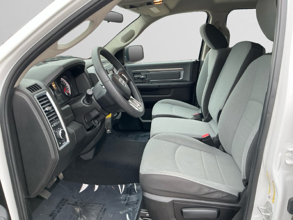 Used 2024 RAM 1500 Classic SLT AWD/4WD image 9