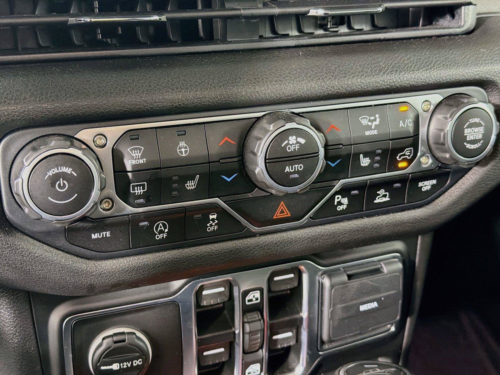 Used 2025 Jeep Gladiator Sport AWD/4WD image 21