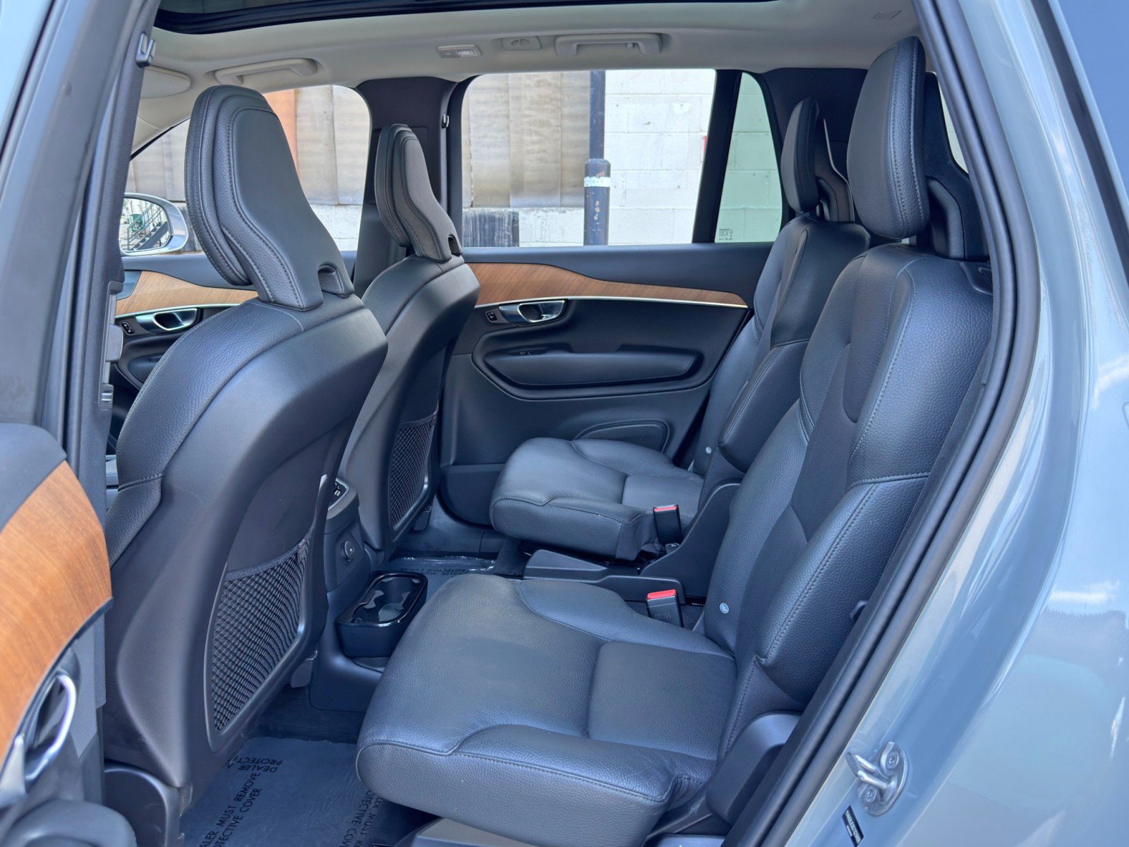 Used 2025 Volvo XC90 T8 Plus w/ Protection Package Premier AWD/4WD image 44