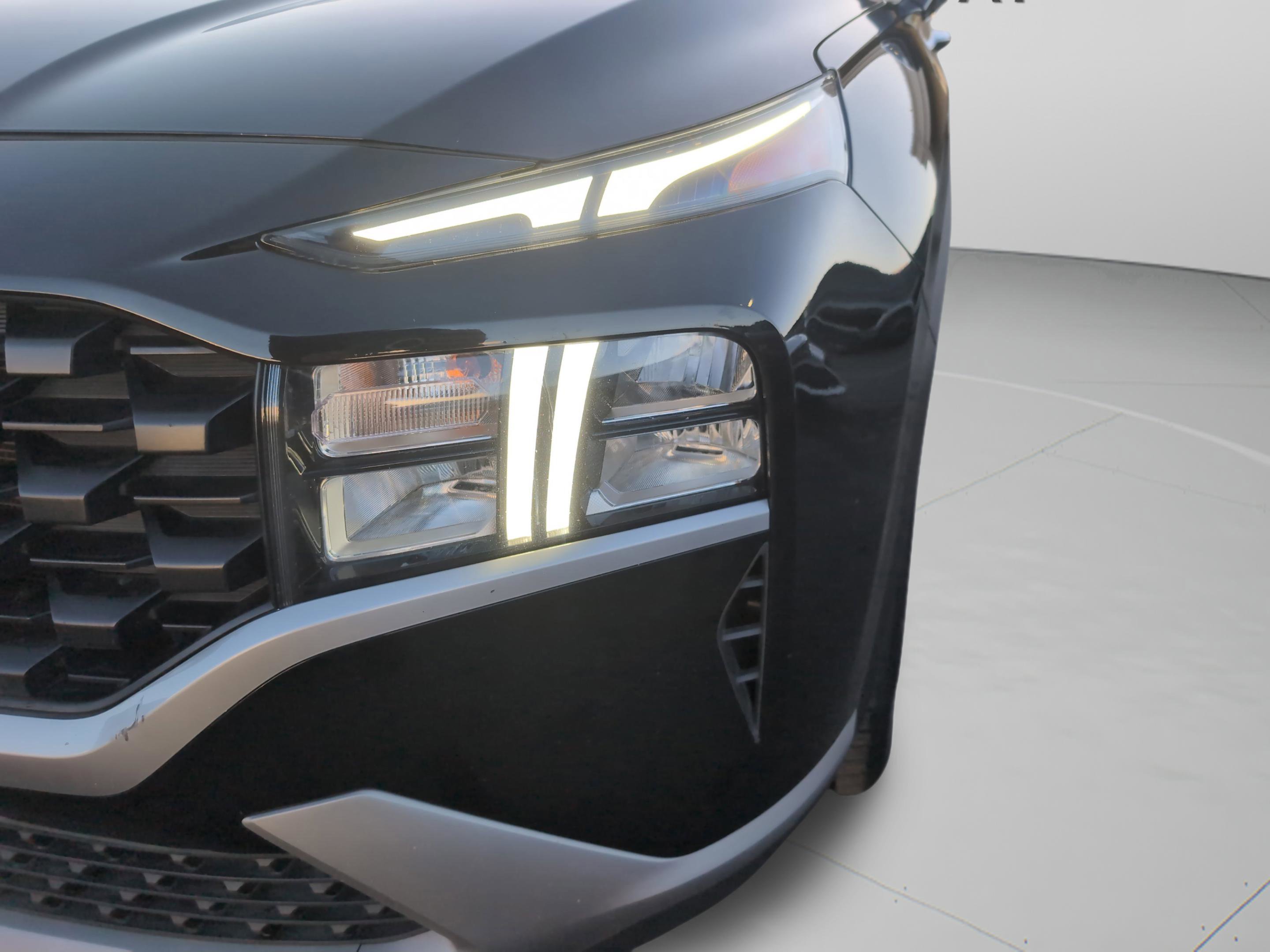 Used 2023 Hyundai Santa Fe SEL image 10