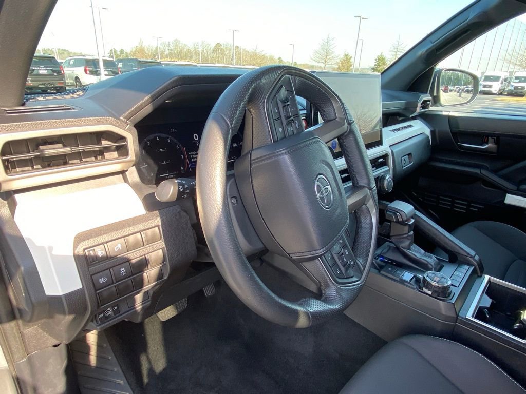 Used 2024 Toyota Tacoma TRD Off-Road image 9