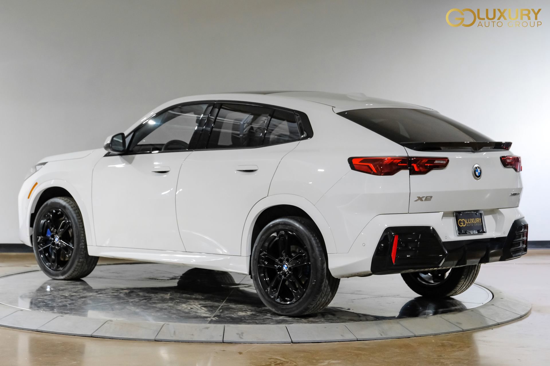 Used 2026 BMW X2 xDrive28i image 12