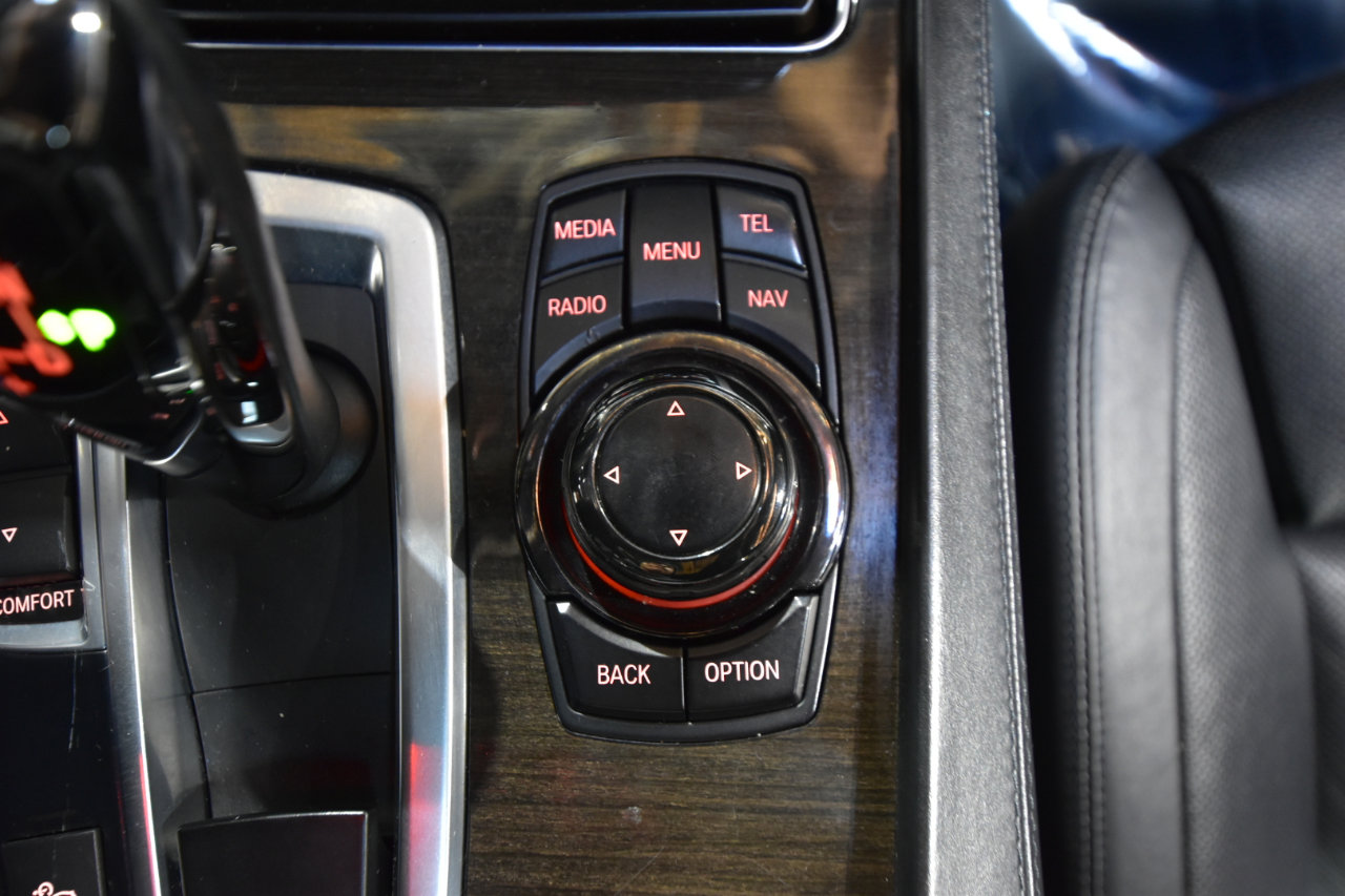 Used 2013 BMW 750i xDrive image 36