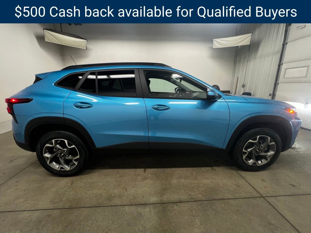 New 2026 Chevrolet Trax LT w/ LT Convenience Package image 2