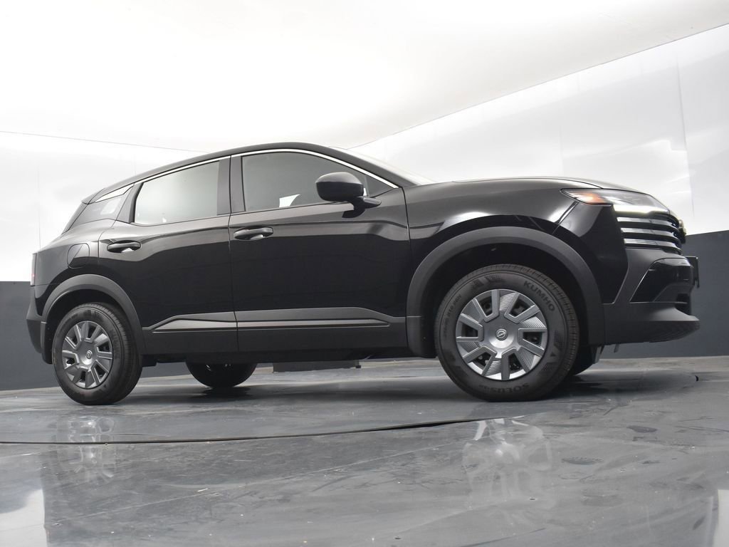 Used 2025 Nissan Kicks S image 33