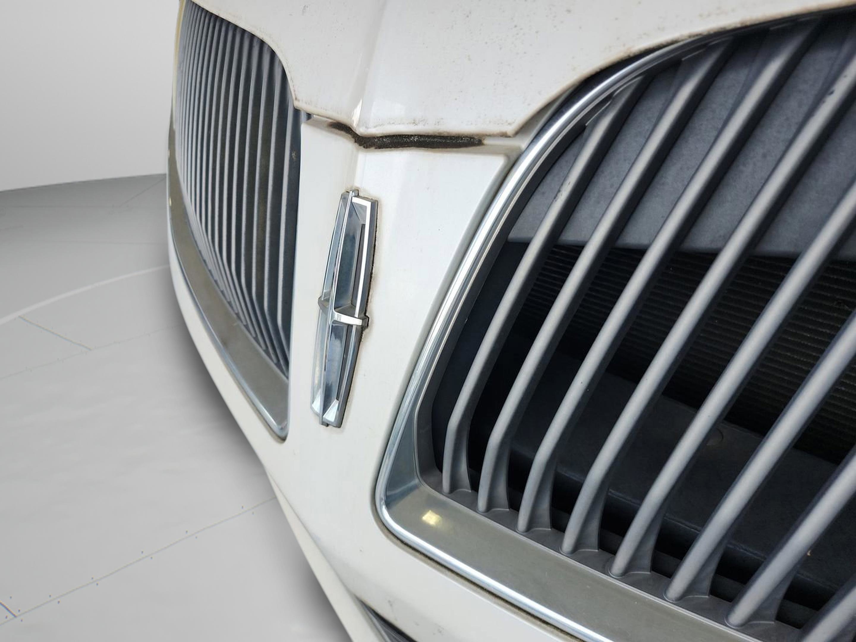 Used 2014 Lincoln MKT FWD image 22