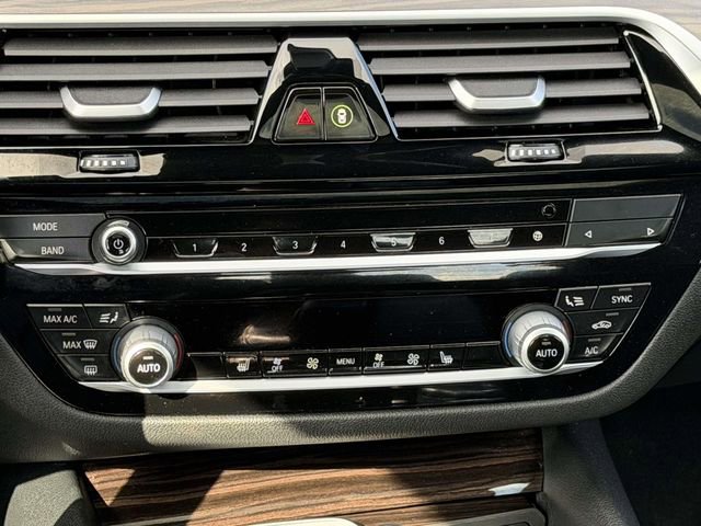 Used 2022 BMW 530i image 14