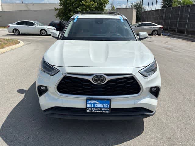 Used 2021 Toyota Highlander XLE FWD image 8
