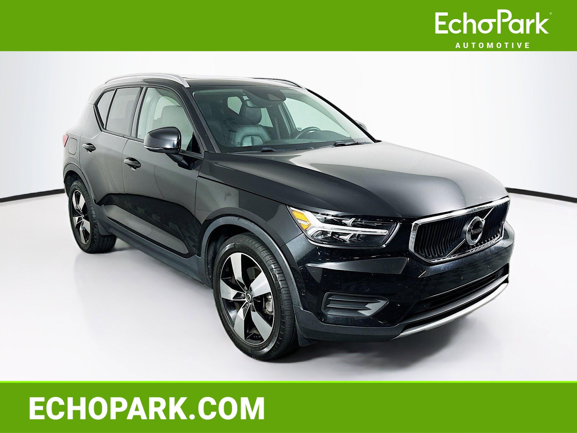 Used 2019 Volvo XC40 T5 Momentum
