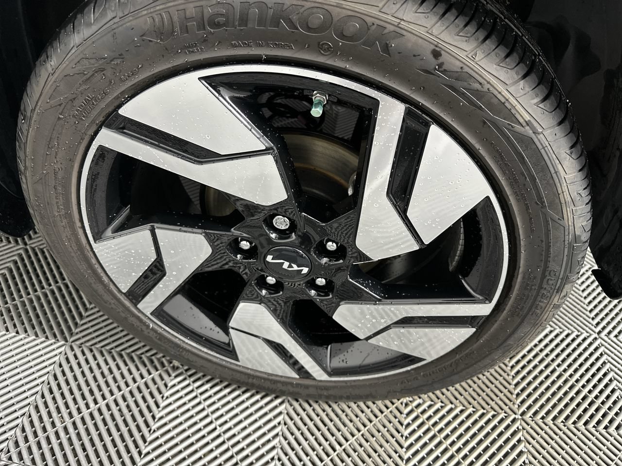 Certified 2025 Kia Soul GT-Line FWD image 22