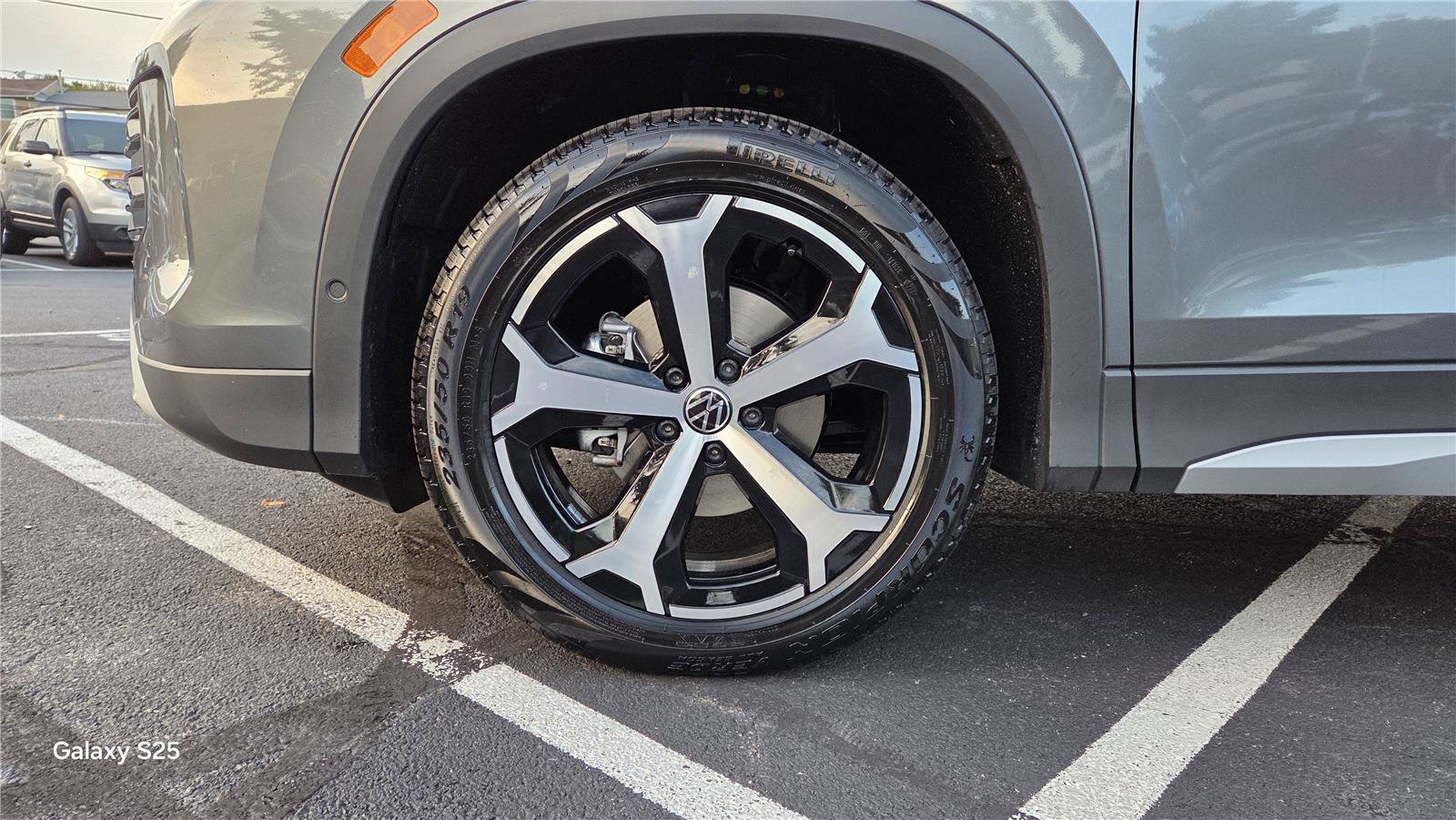 New 2026 Volkswagen Tiguan SE FWD image 10
