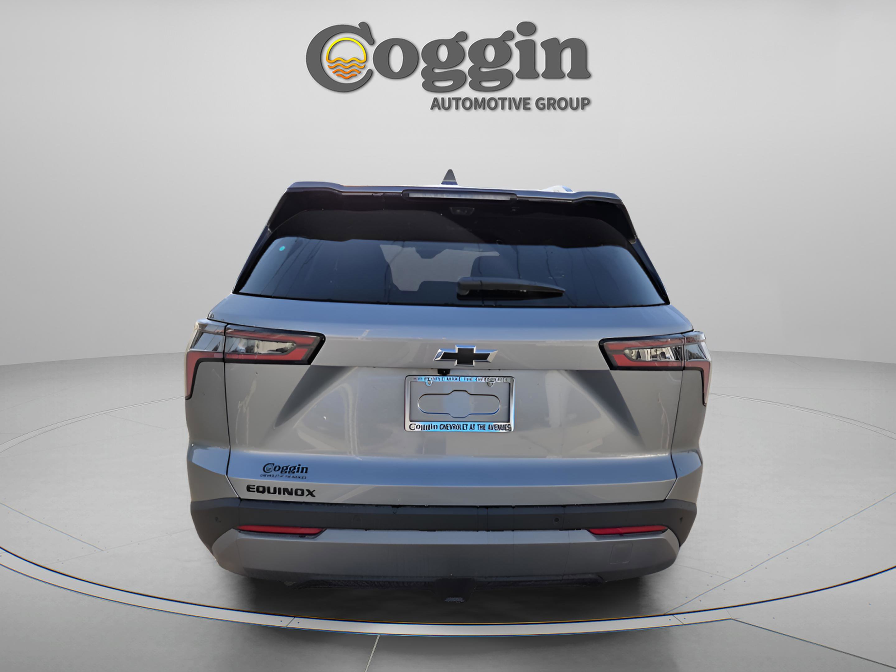 New 2026 Chevrolet Equinox LT w/ Convenience Package II FWD image 4