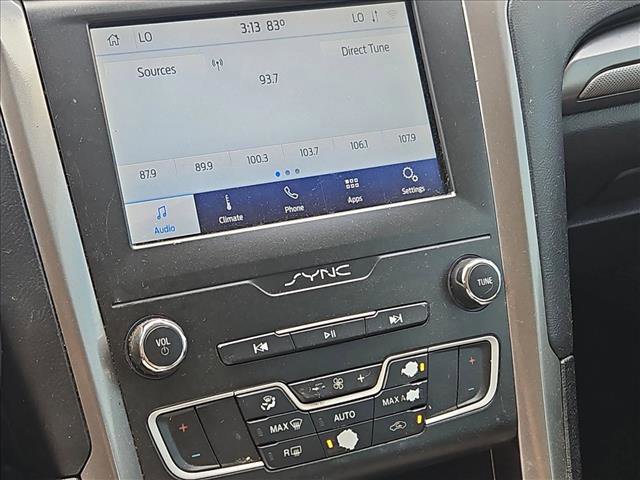 Used 2020 Ford Fusion SE image 11