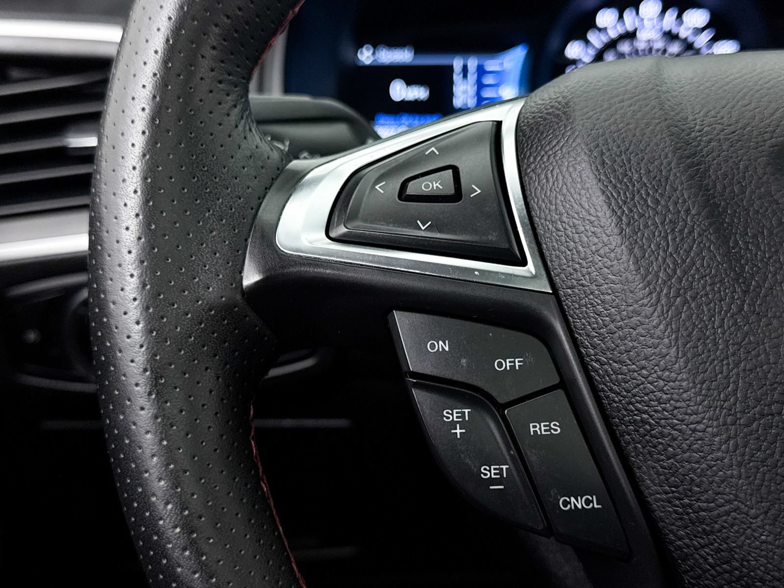 Used 2023 Ford Edge ST-Line AWD/4WD image 33