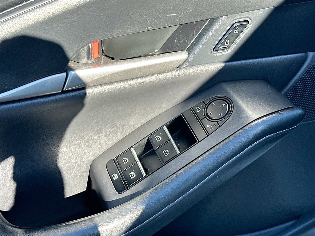 Used 2023 MAZDA CX-30 AWD 2.5 S w/ Select Package image 17