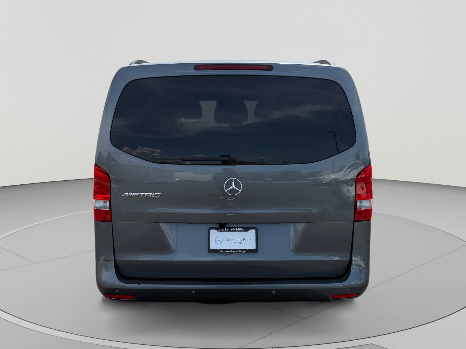 Used 2023 Mercedes-Benz Metris Passenger image 4