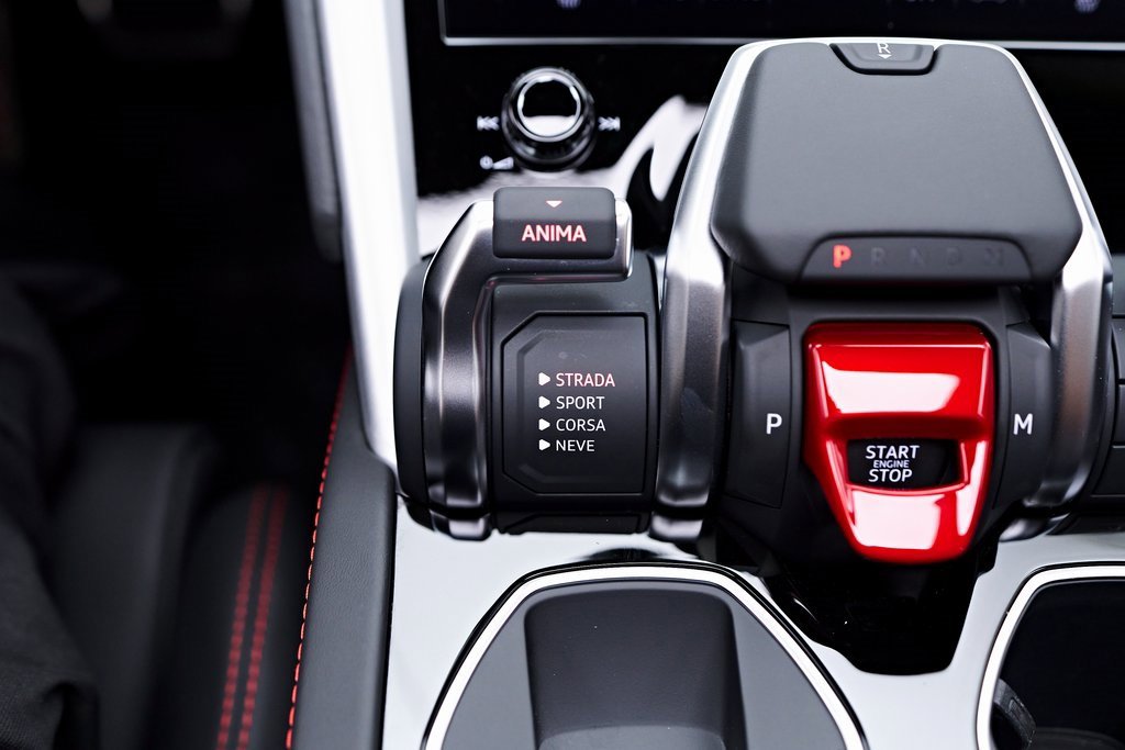 Used 2022 Lamborghini Urus image 74