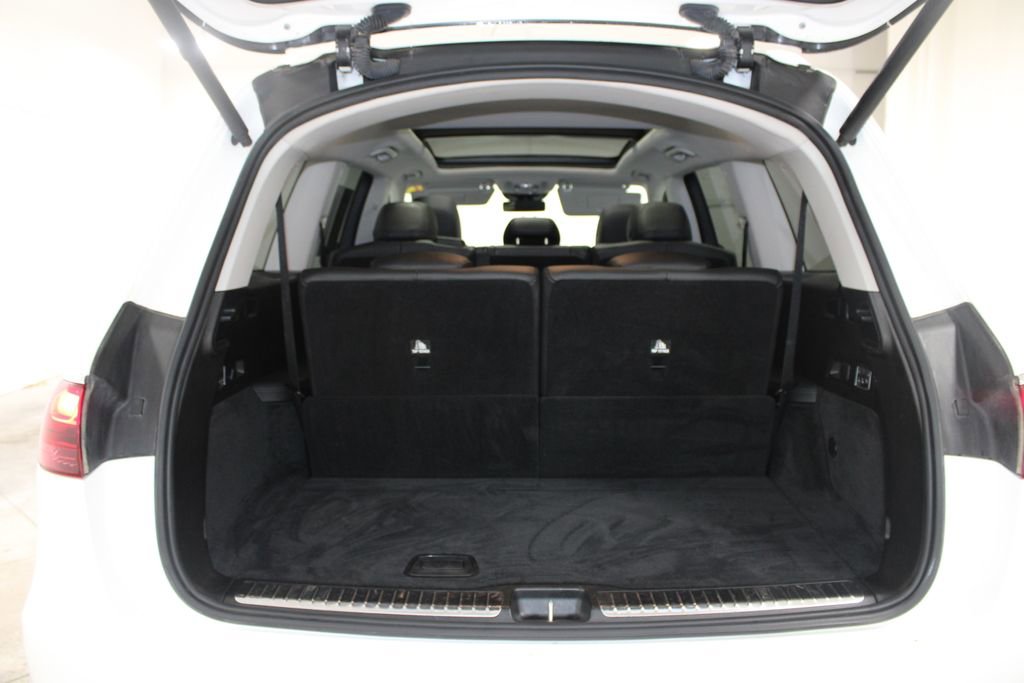 Used 2024 Mercedes-Benz GLS 450 4MATIC image 24