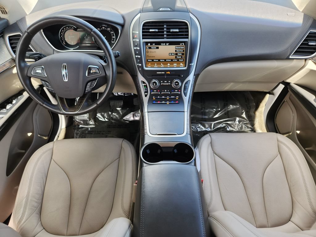 Used 2017 Lincoln MKX Reserve w/ Lincoln MKX Climate Package AWD/4WD image 16