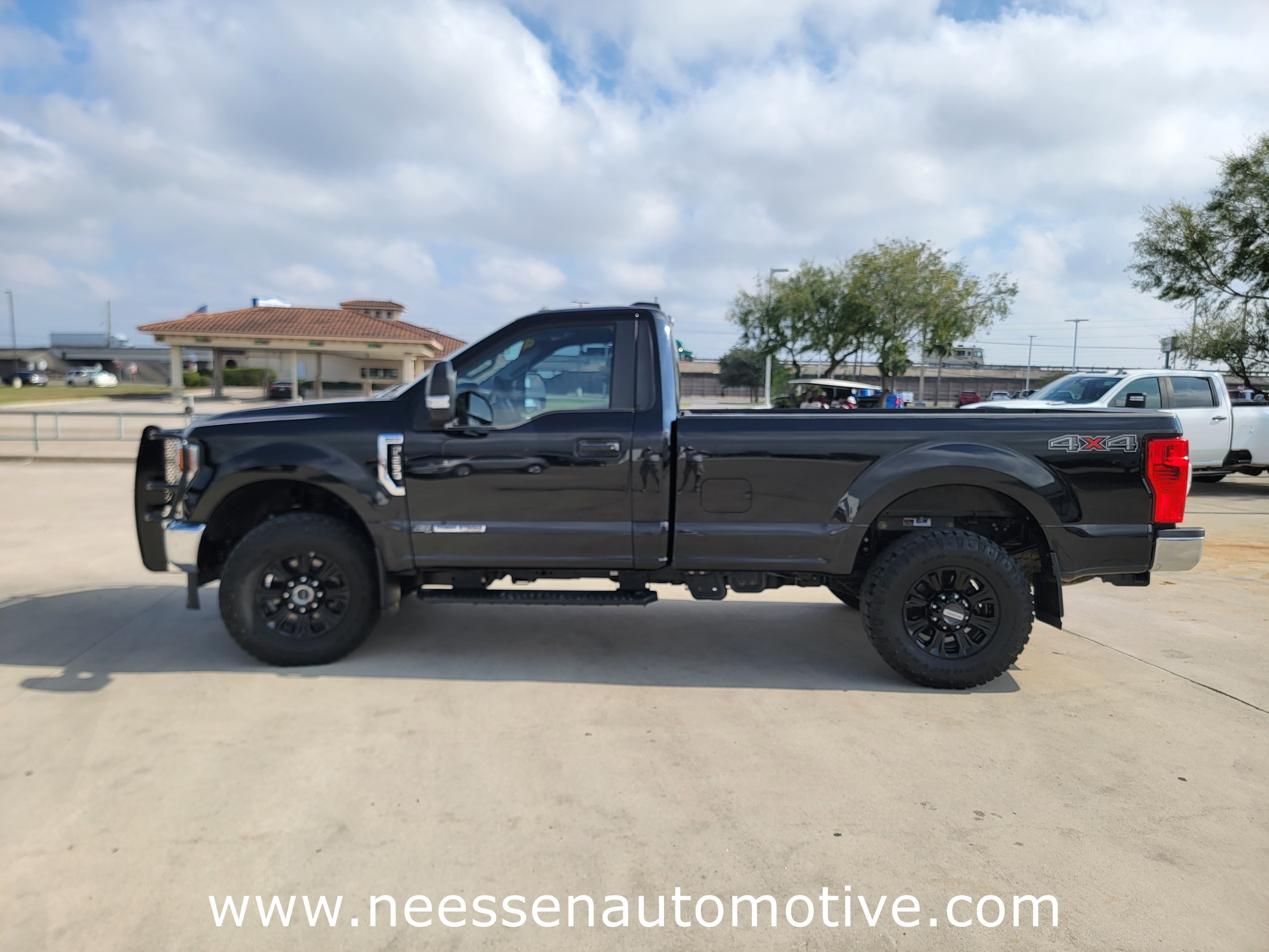 Used 2022 Ford F250 XL w/ STX Appearance Package image 4