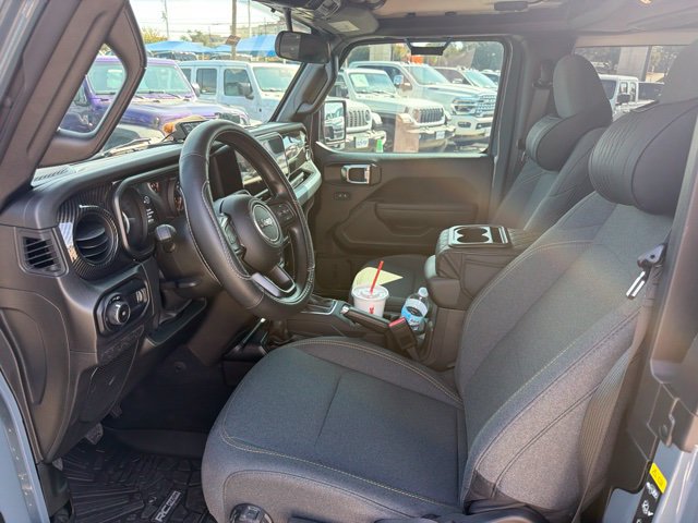 Used 2025 Jeep Wrangler Sport AWD/4WD image 11
