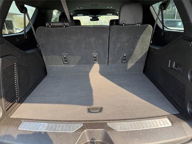 Used 2023 Chevrolet Suburban Premier AWD/4WD image 20