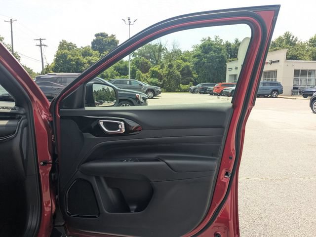 New 2026 Jeep Compass Latitude AWD/4WD image 31