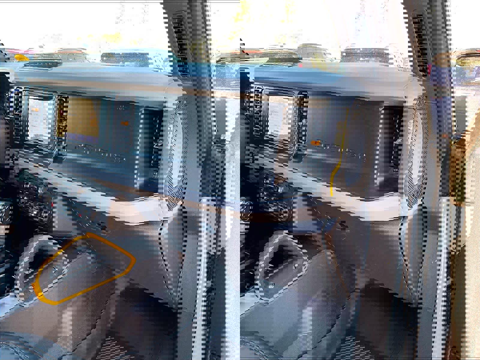 Used 2023 Ford Bronco Badlands image 13