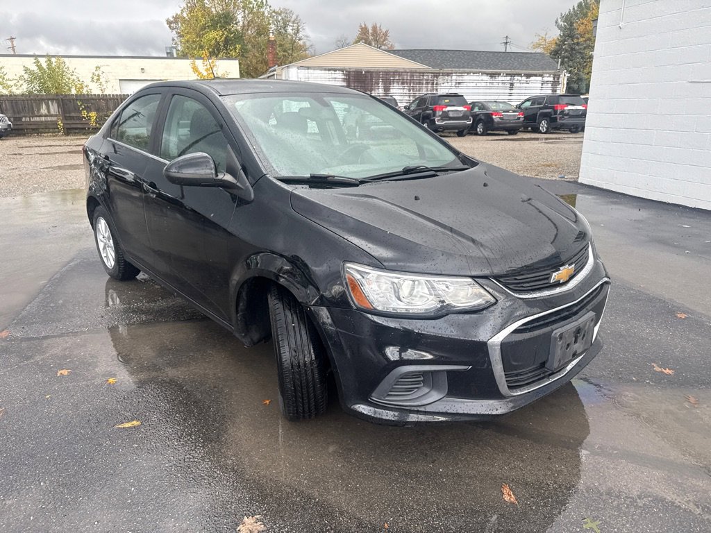 Used 2017 Chevrolet Sonic LT image 3