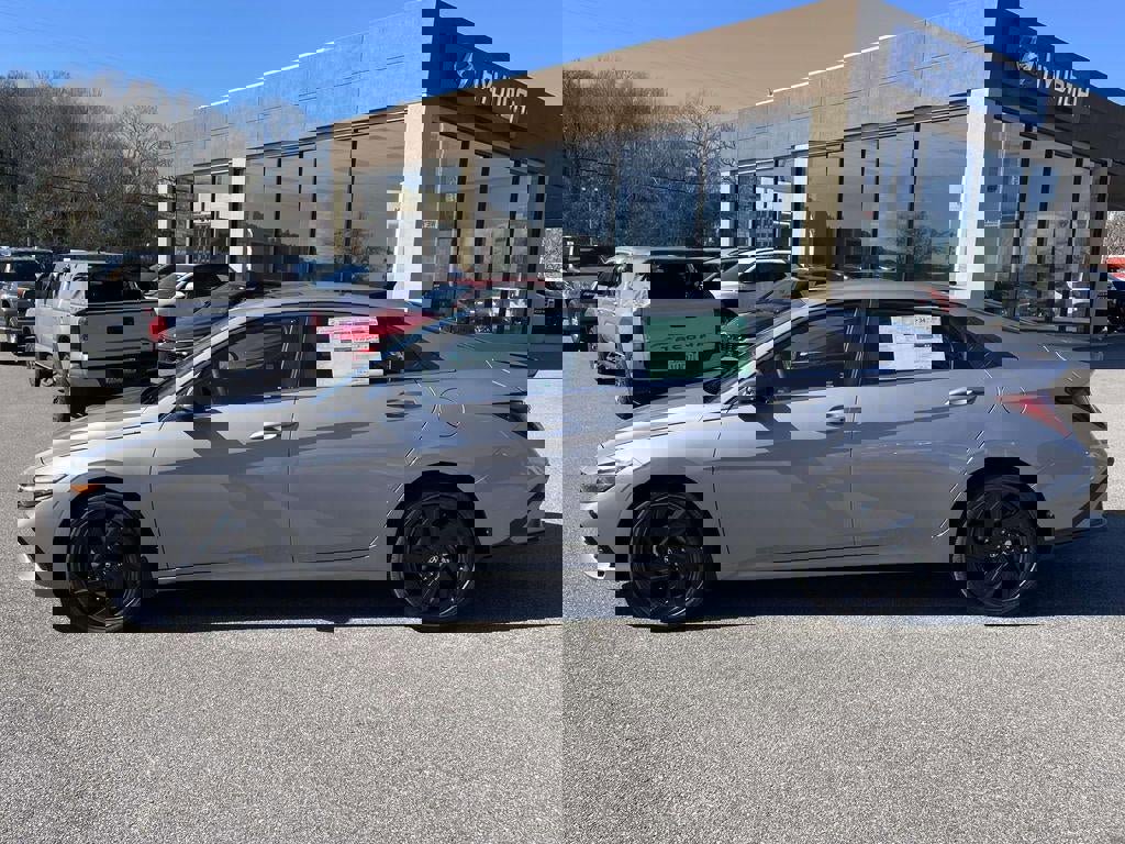 New 2026 Hyundai Elantra SEL Sport Premium image 21