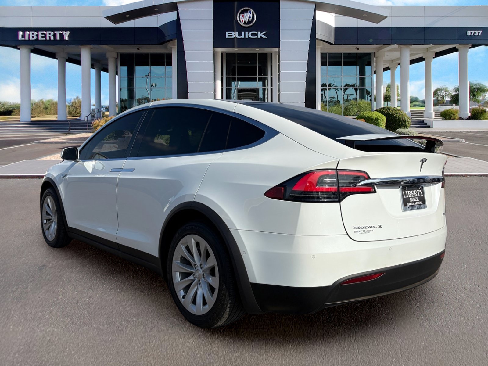 Used 2016 Tesla Model X 70D AWD/4WD image 8