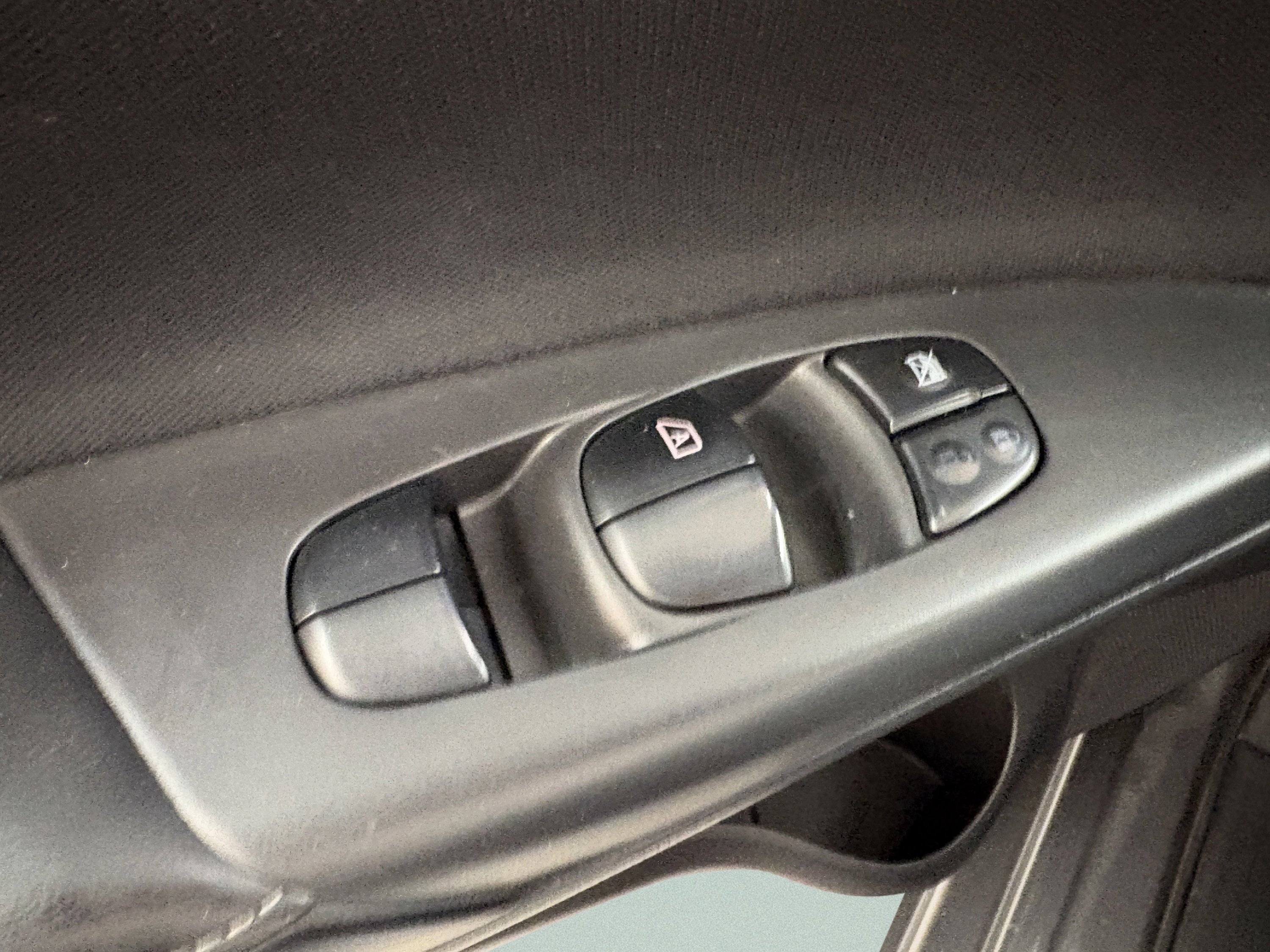 Used 2019 Nissan Sentra S image 23