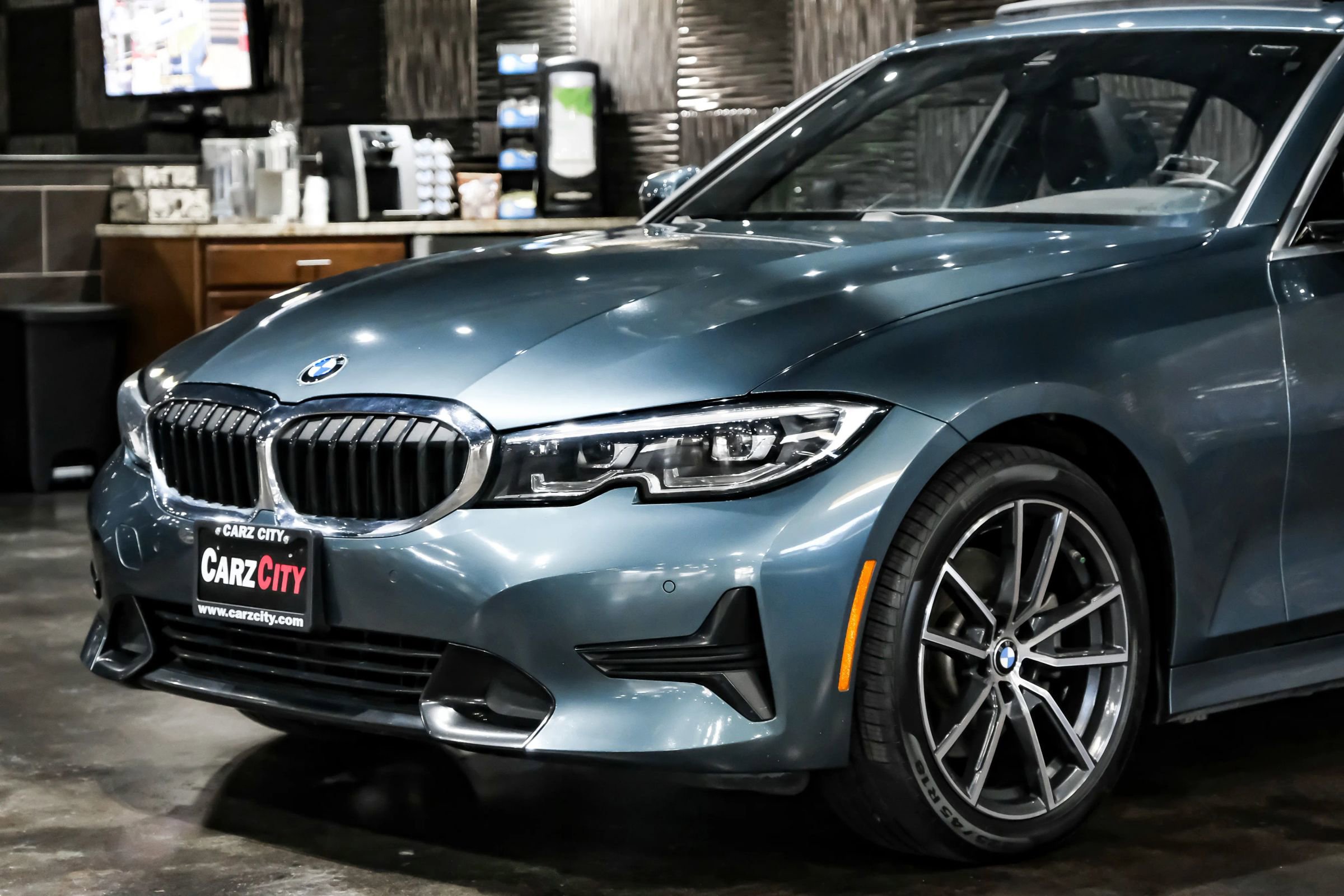 Used 2019 BMW 330i Sedan w/ Convenience Package image 8