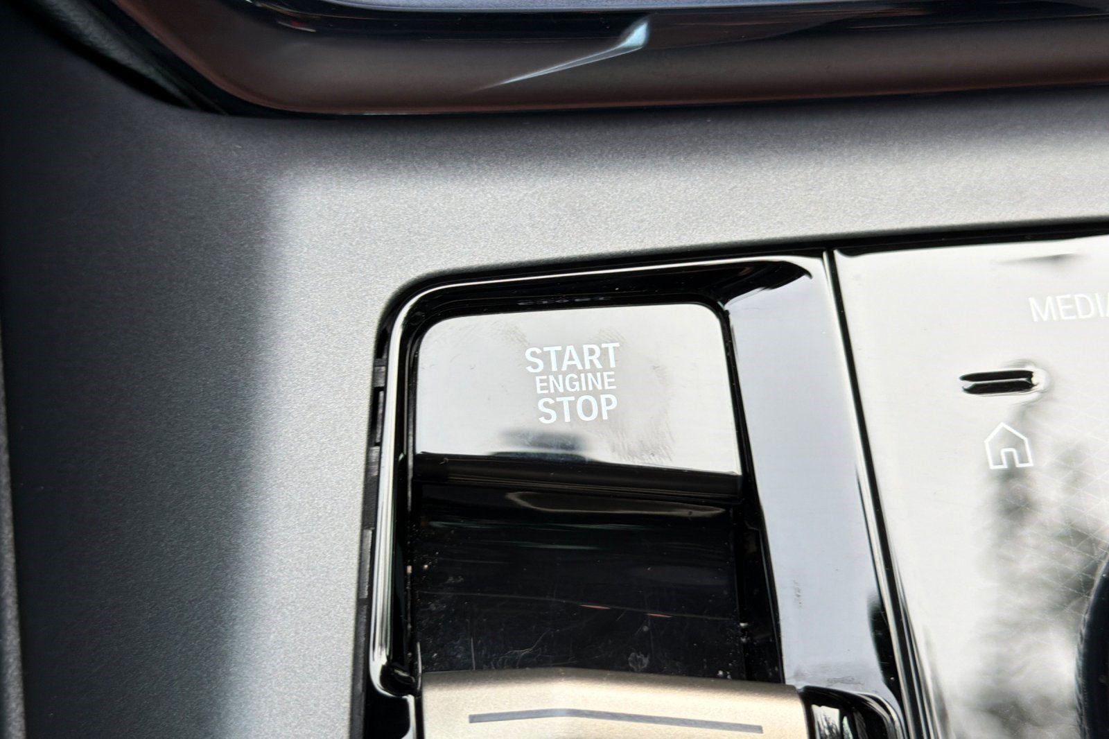 Used 2025 BMW X3 xDrive30i w/ Convenience Package image 29