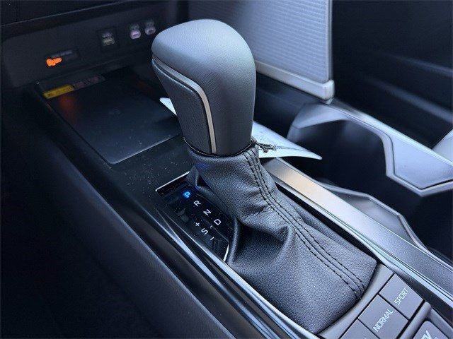 New 2026 Toyota Camry SE image 17