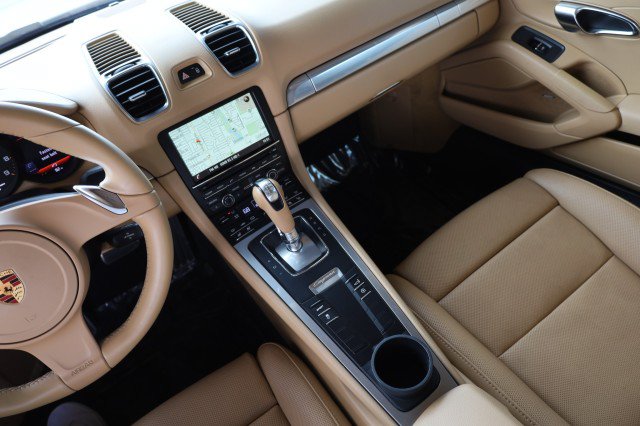 Used 2016 Porsche Cayman RWD image 32