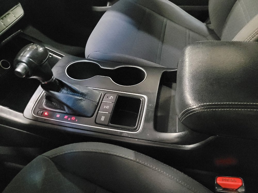 Used 2017 Kia Sorento LX w/ LX Convenience Package image 26