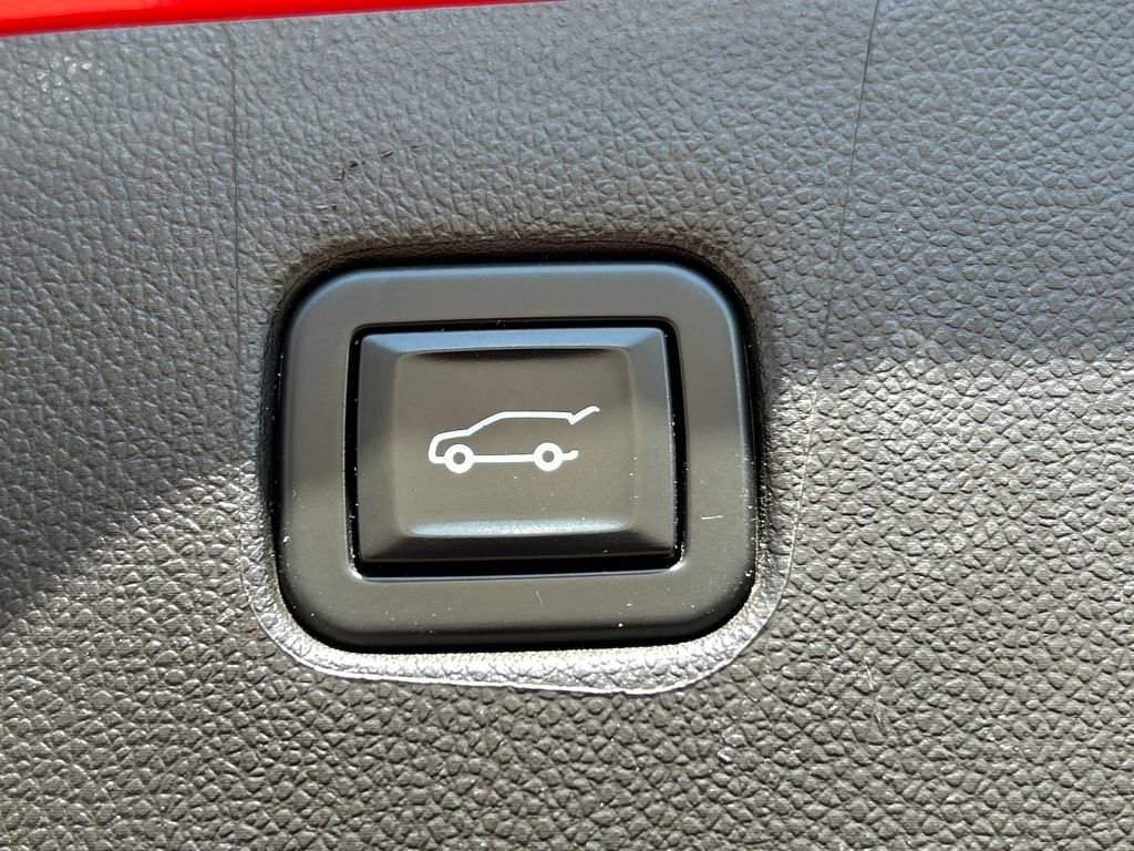 Used 2021 Chevrolet Blazer RS w/ Enhanced Convenience Package image 27