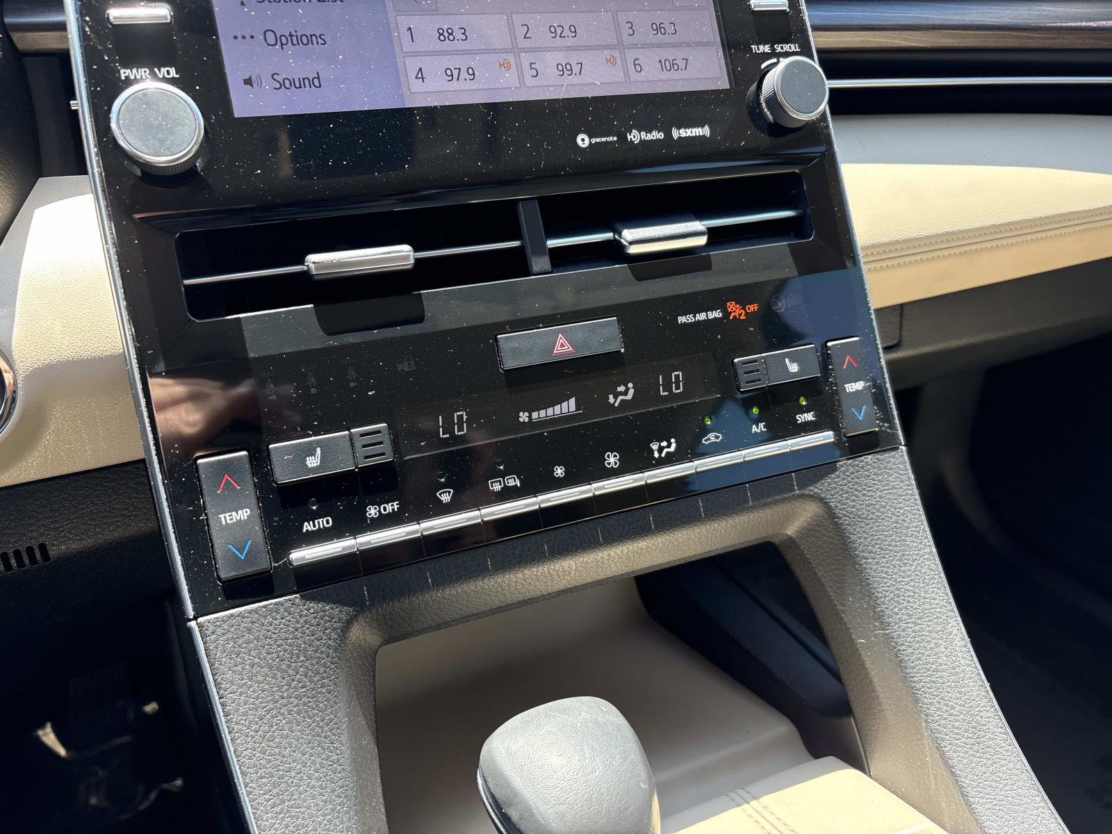 Used 2020 Toyota Avalon XLE w/ All Weather Liner Package FWD image 23