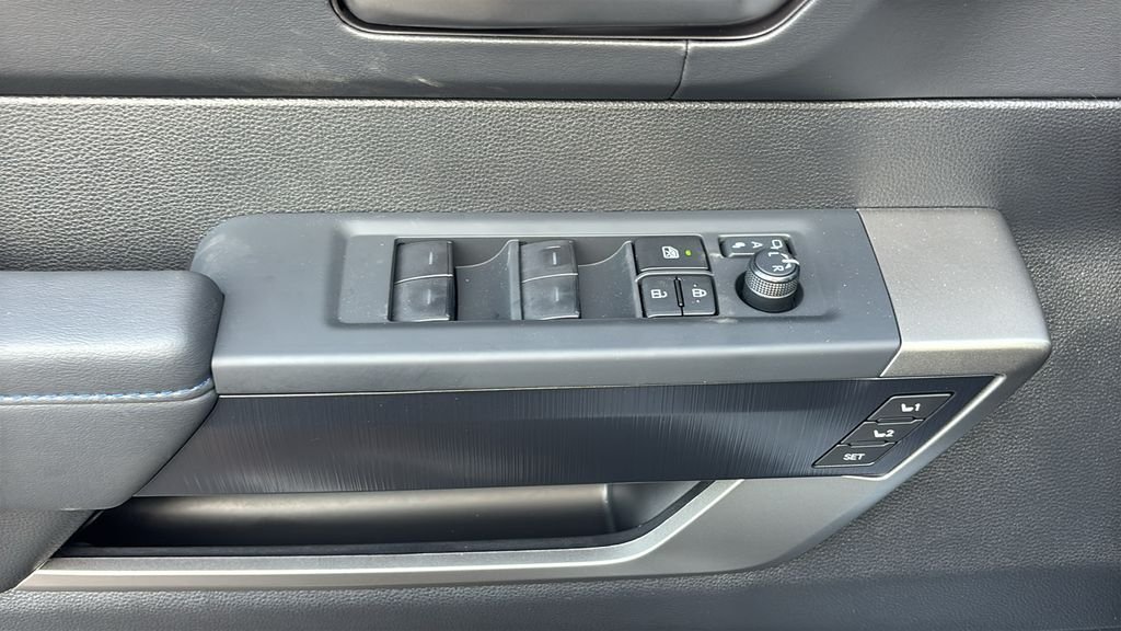 New 2026 Toyota Tundra Platinum AWD/4WD image 15