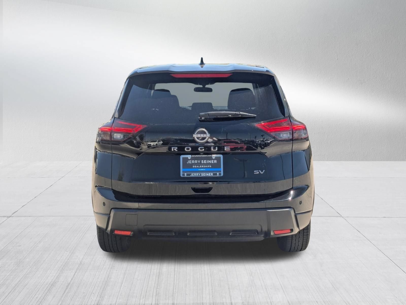 Used 2024 Nissan Rogue SV FWD image 4