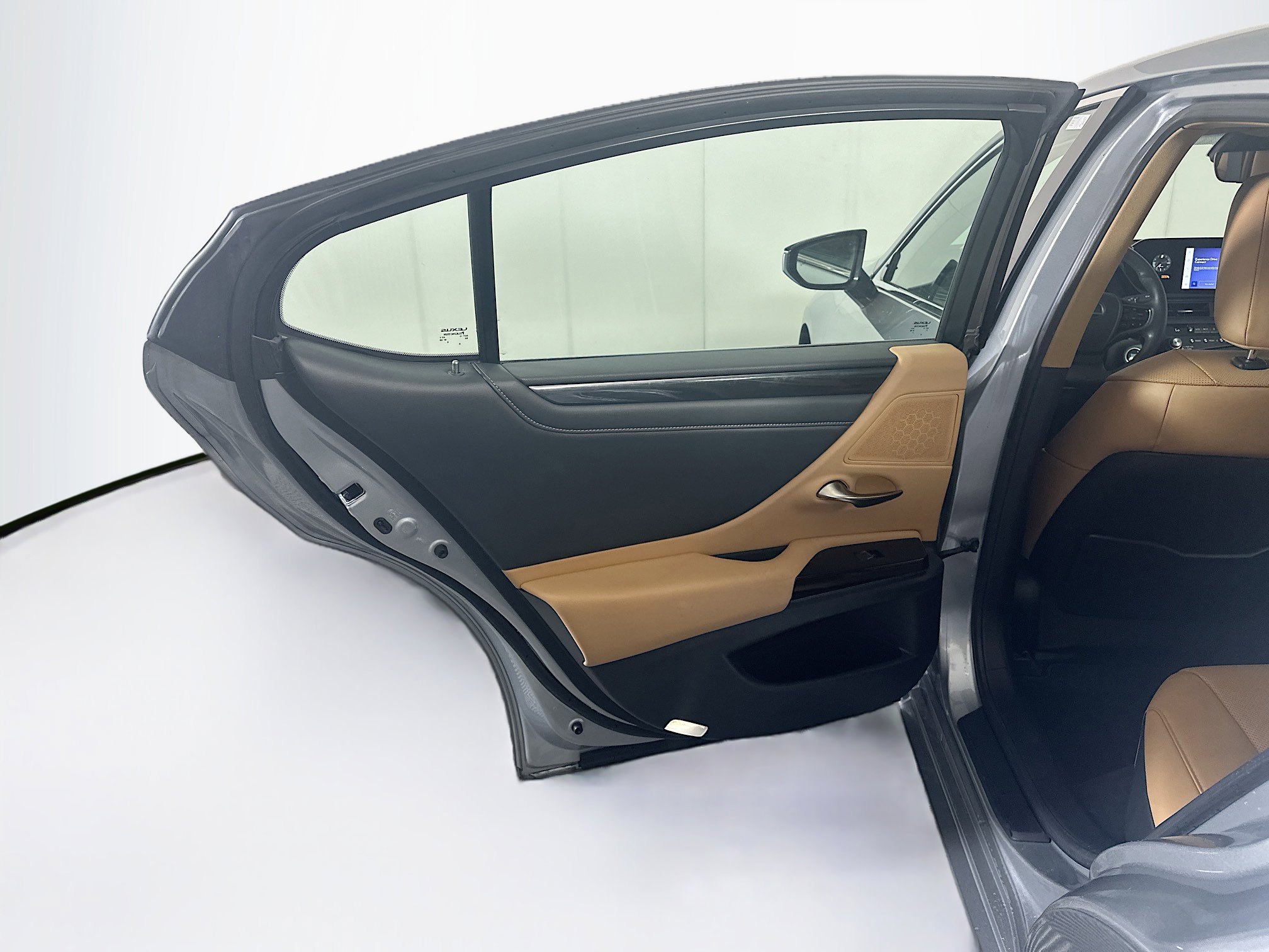 Used 2023 Lexus ES 350 w/ Accessory Package (Z2) image 28