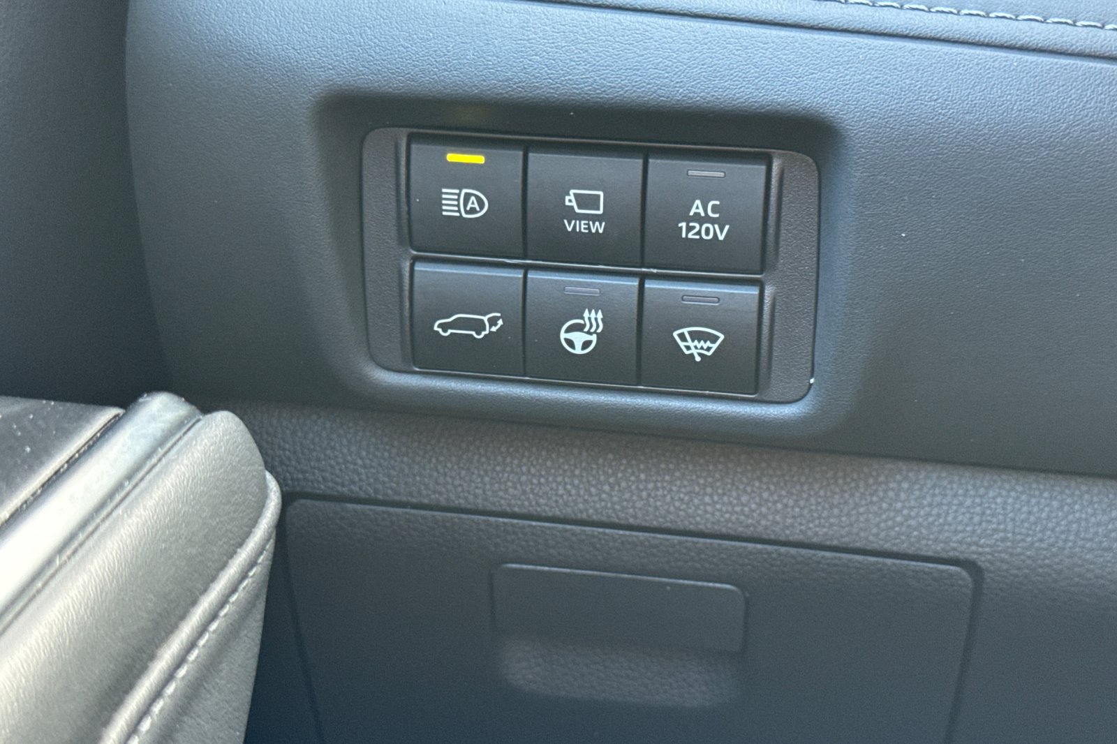 Certified 2022 Toyota Highlander Platinum AWD/4WD image 33