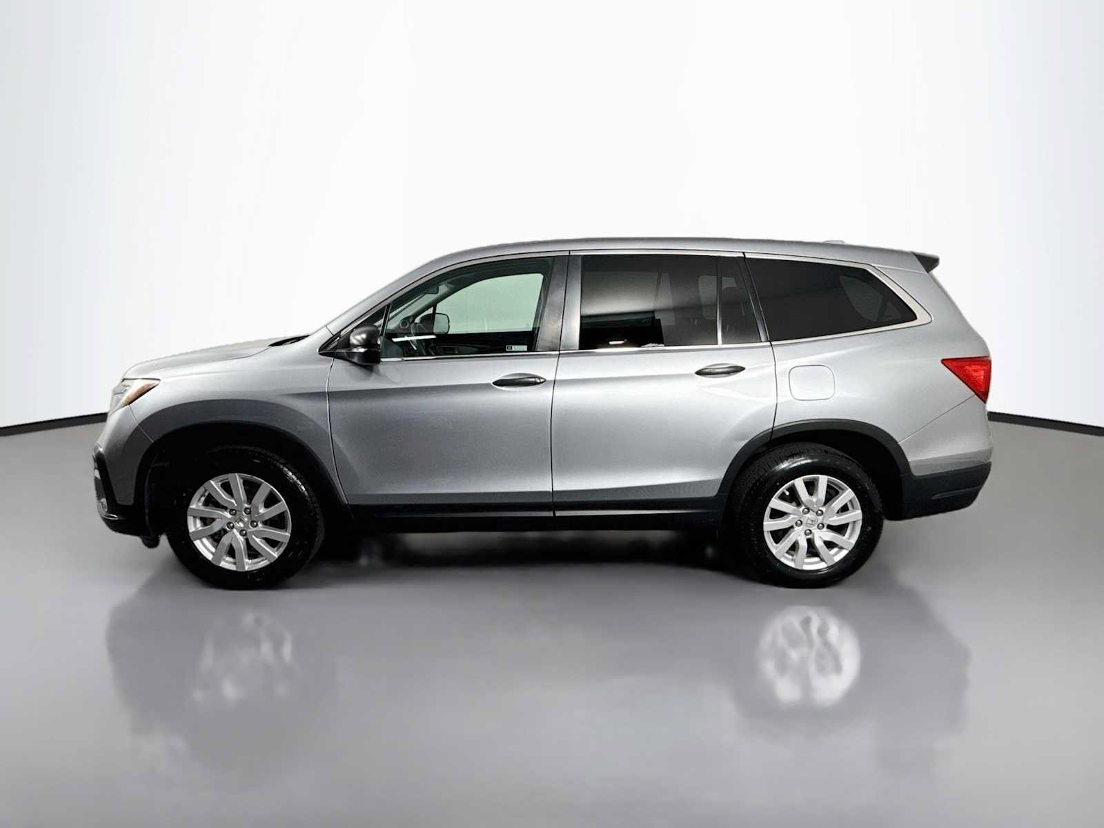 Used 2019 Honda Pilot LX image 3