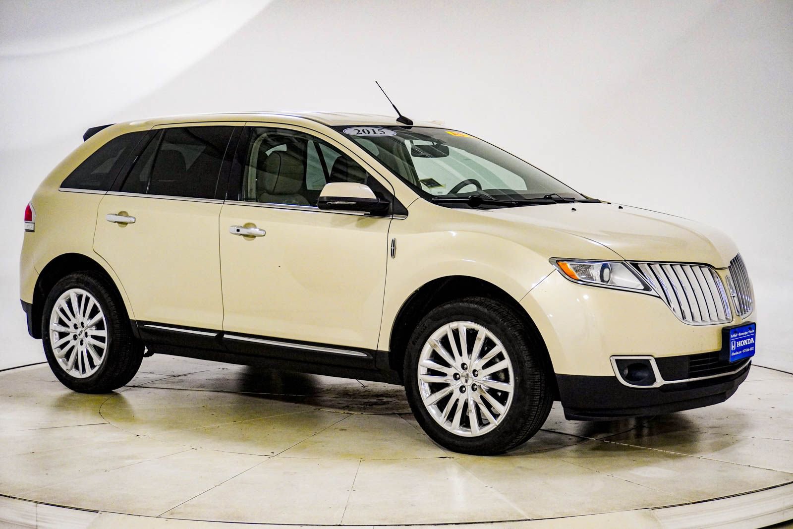 Used 2015 Lincoln MKX FWD w/ Equipment Group 101A image 12