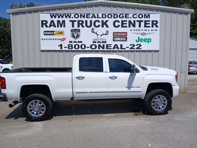 Used 2017 GMC Sierra 2500 Denali w/ Duramax Plus Package AWD/4WD image 2